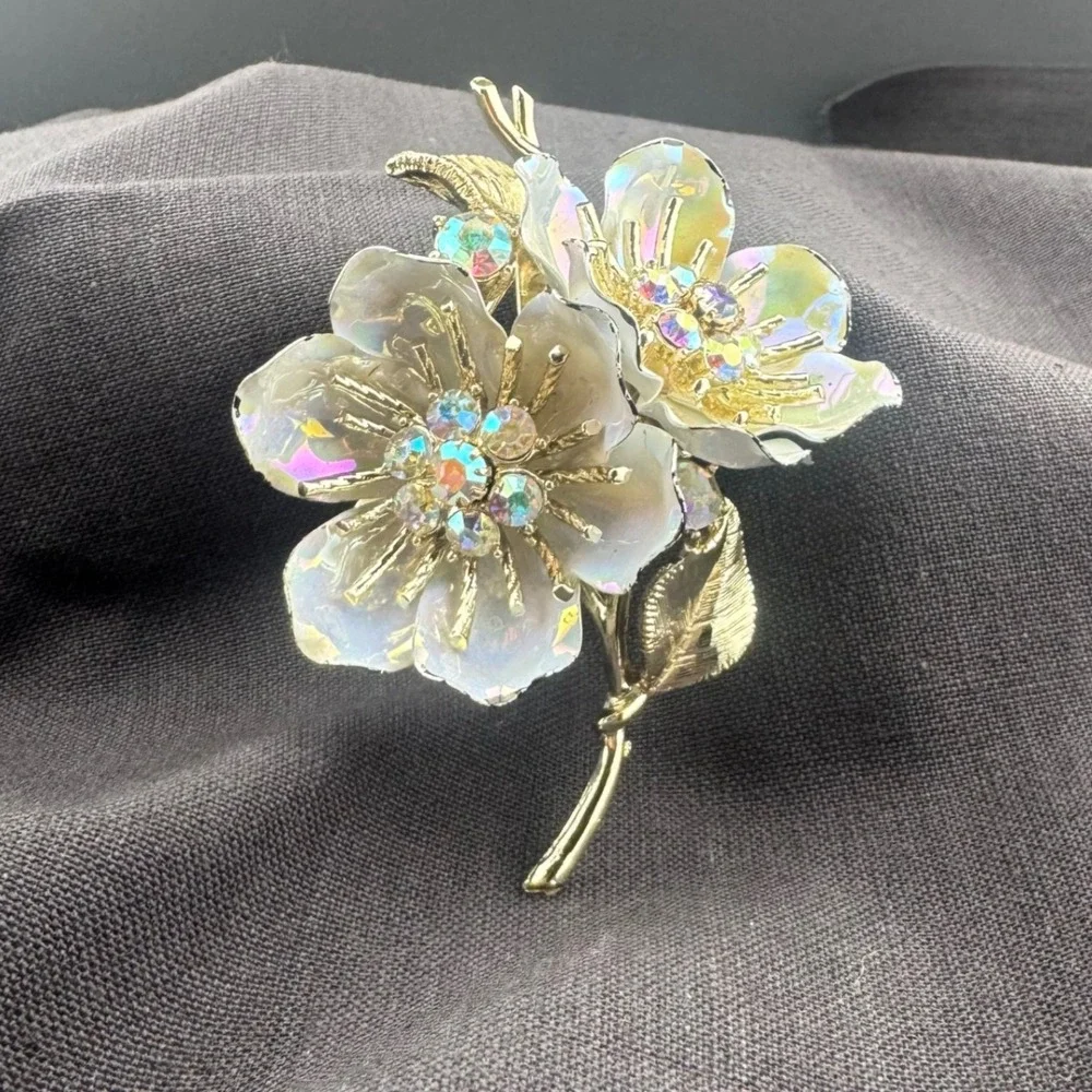 Vintage Coro Brooch Floral Enamel Aurora Borealis Rhinestone Iridescent AB